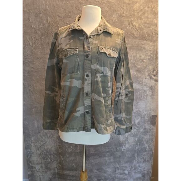 Aeropostale Camo‎ Shirt Medium Women Snap Closures - Picture 1 of 13